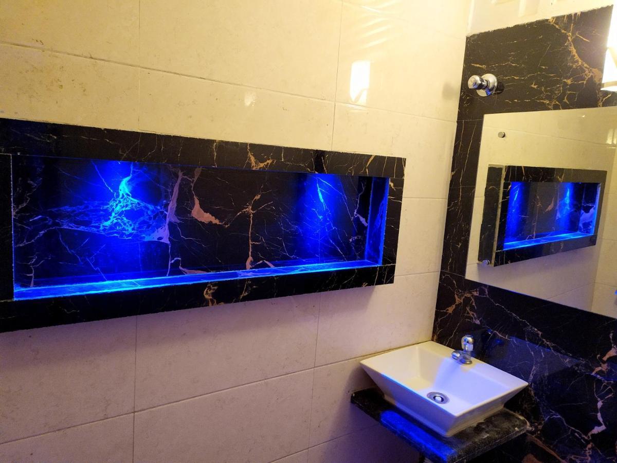 ניו דלהי Hotel Peace Point - 1 Min Walking Distance From Station מראה חיצוני תמונה